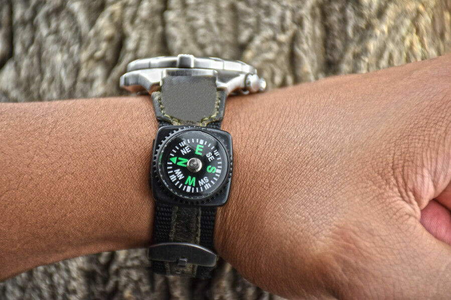 NEW 1PC Precision "Watch Band Clip - On " Navigation Compass Tool
