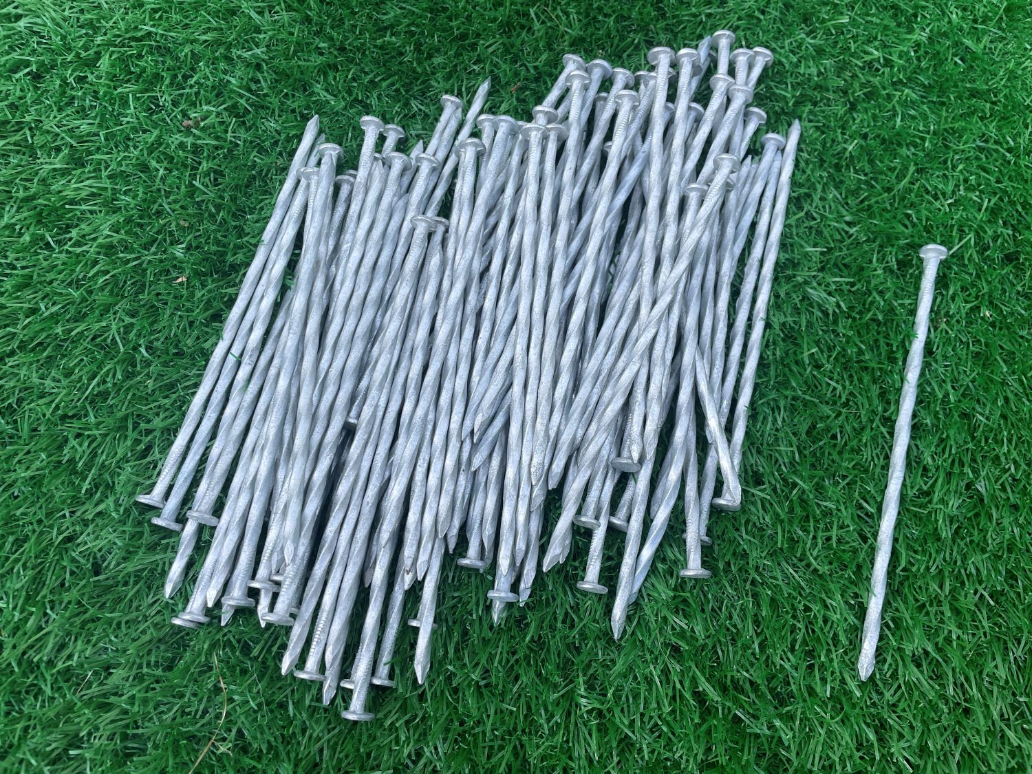 Sandbaggy 6 inch Galvanized Artificial Turf Nails - Spiral Landscape Spikes
