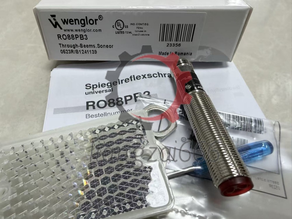 New In Box WENGLOR RO88PB3 Reflex Sensor