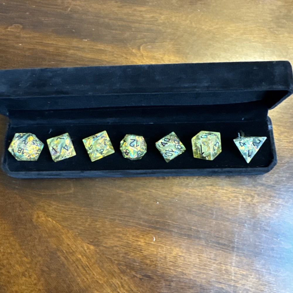 Liquid Core Sharp Edge Resin Dice Set Dungeons & Dragons Haxtec