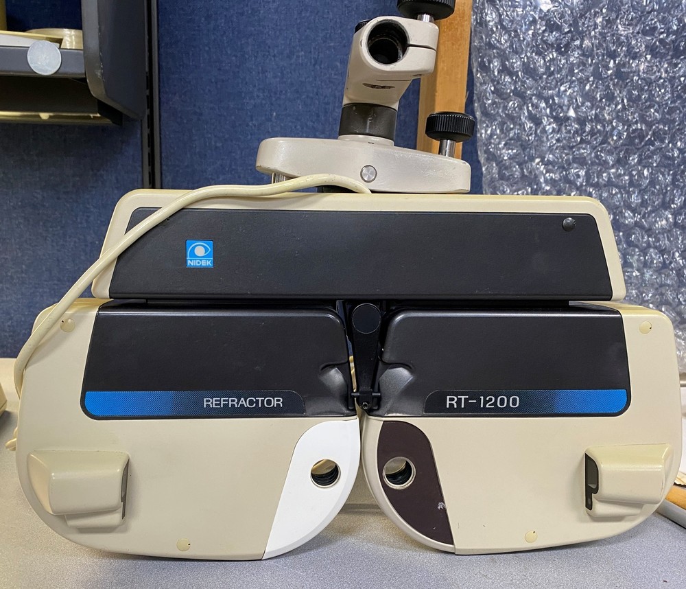 Nidek RT-1200 Automated Refractor With Control Panel