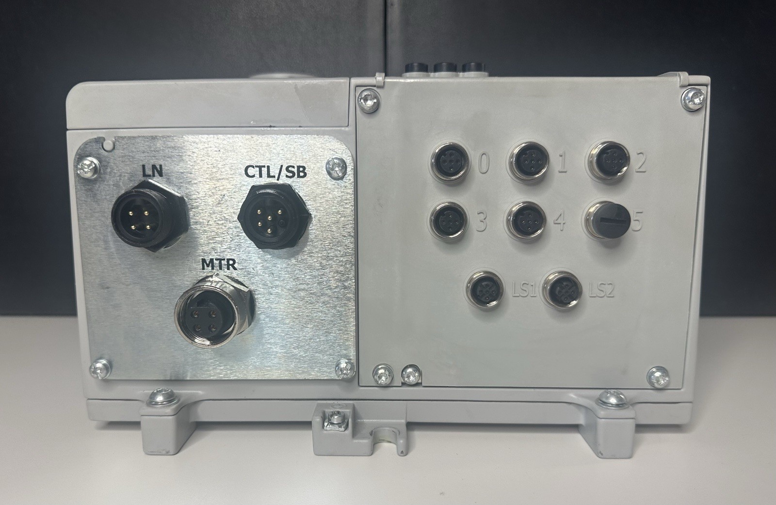 Allen Bradley ArmorStart LT 291-FAZ-G2-3FR SER B Distributed Motor Controller