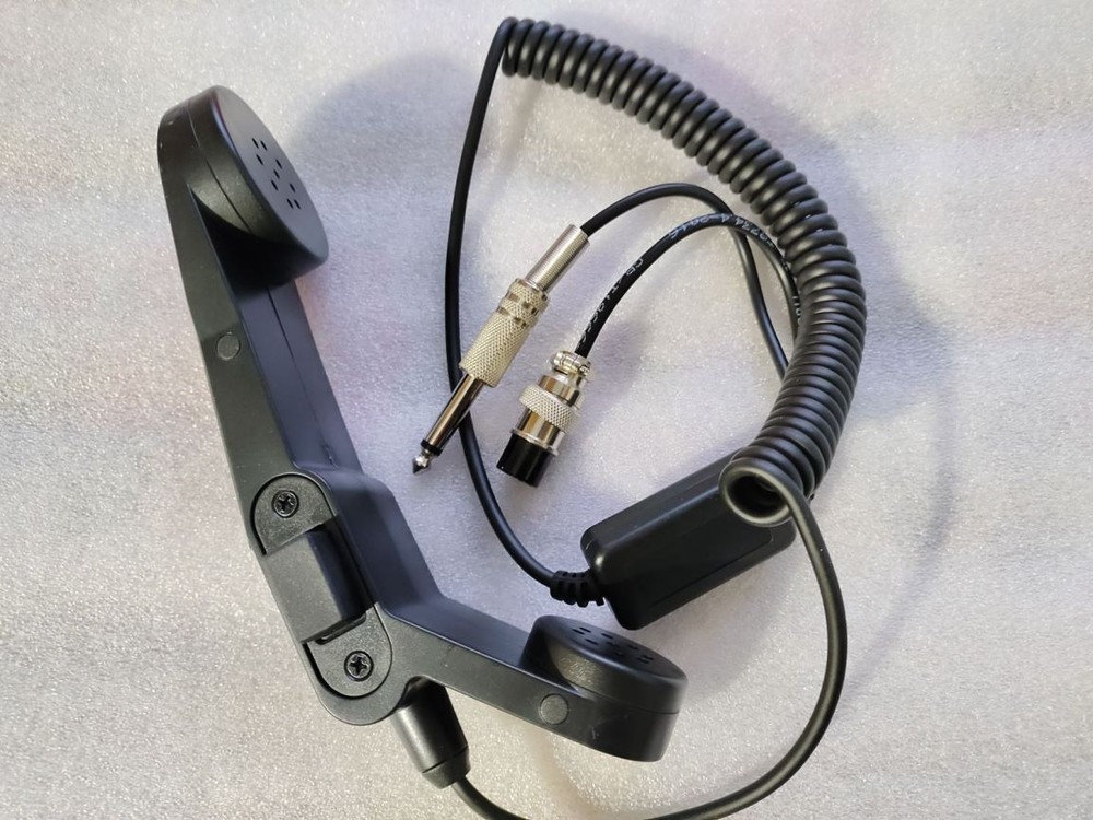 Handheld Microphone Emergency Communication Moving coil Mic For ICOM IC-7200
