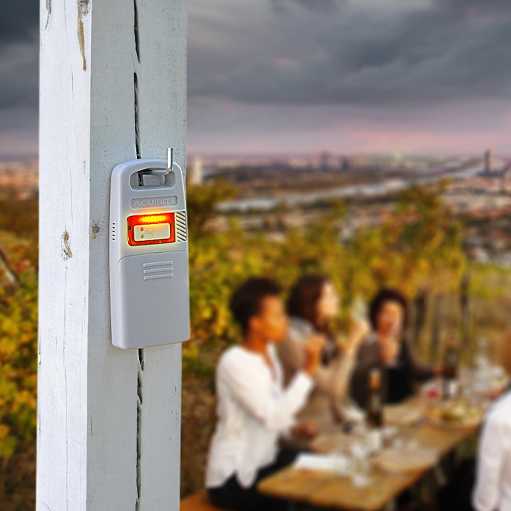 Acurite 06045M Lightning Detector Sensor with Temperature and Humidity