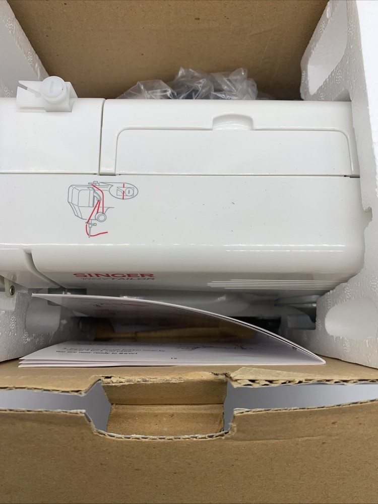 Singer® Tiny Tailor TT700 Electronic Mending/Sewing Machine-- Tested & Working