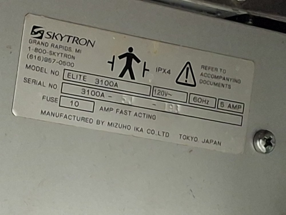 Skytron 3100A Surgical Table