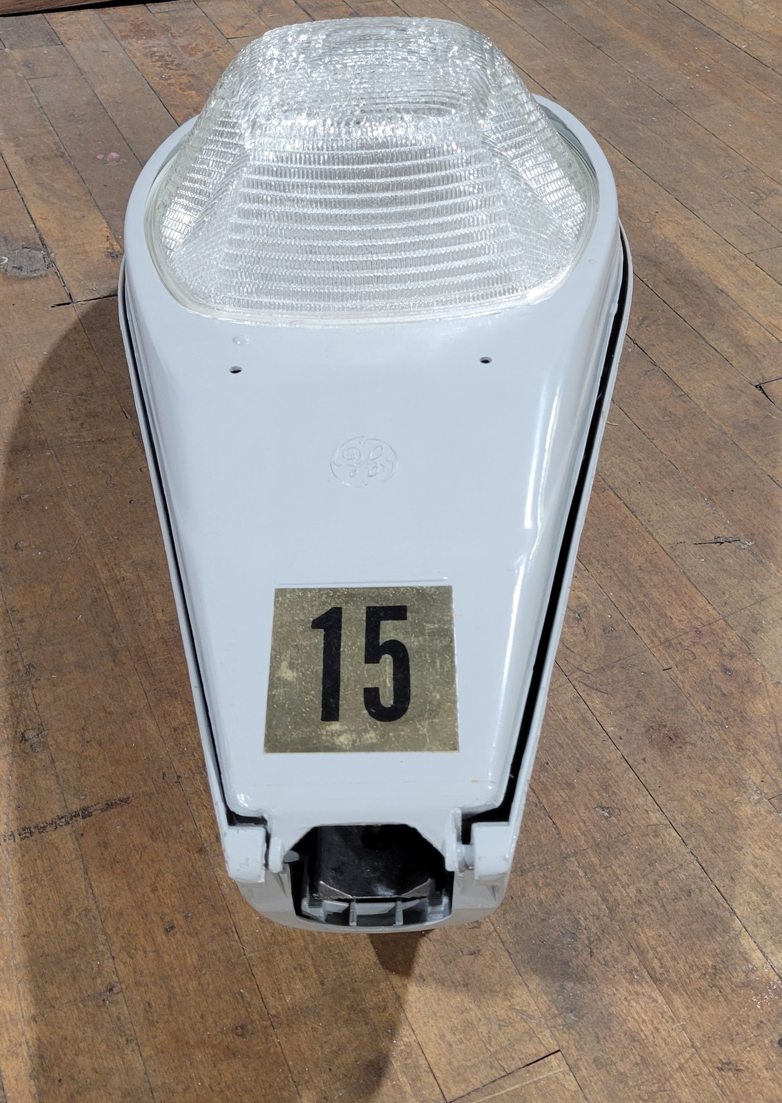 GE General Electric C760N554 Lucalox Lamp Light Industrial 150W 480V M-250R