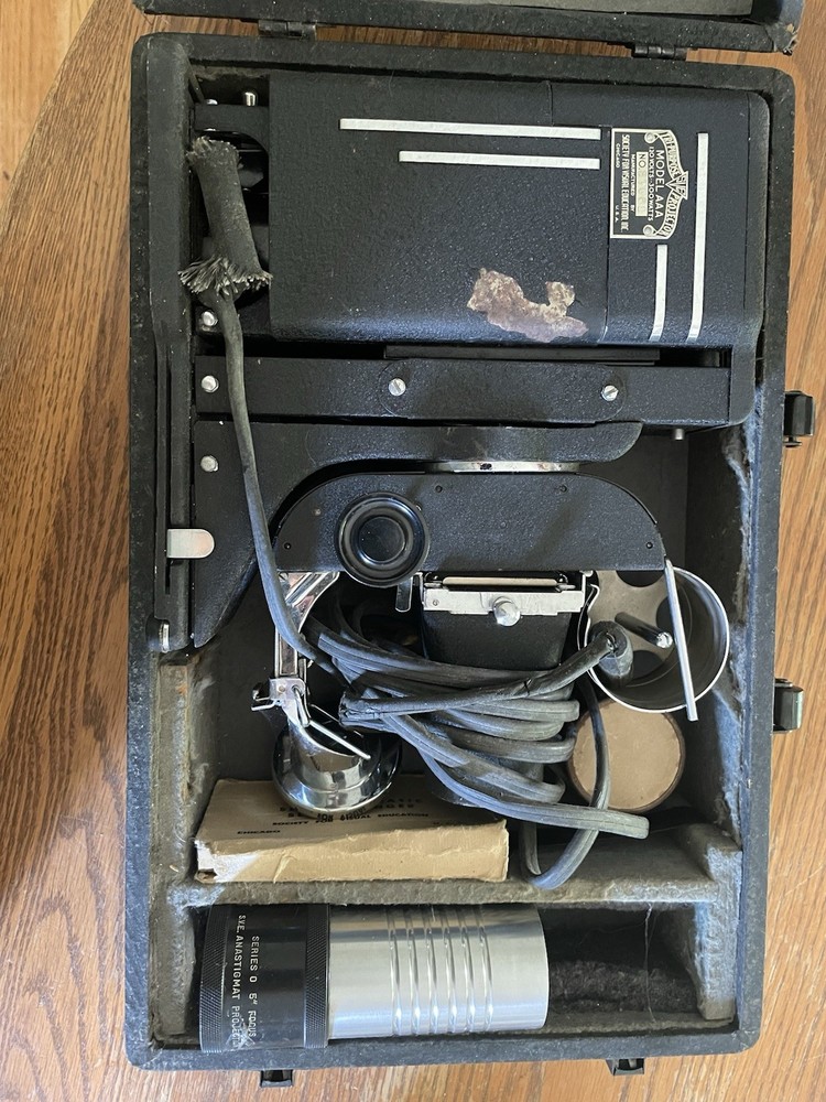 Vintage SVE Tri-Purpose Projector Model AAA-with Case - UNTESTED