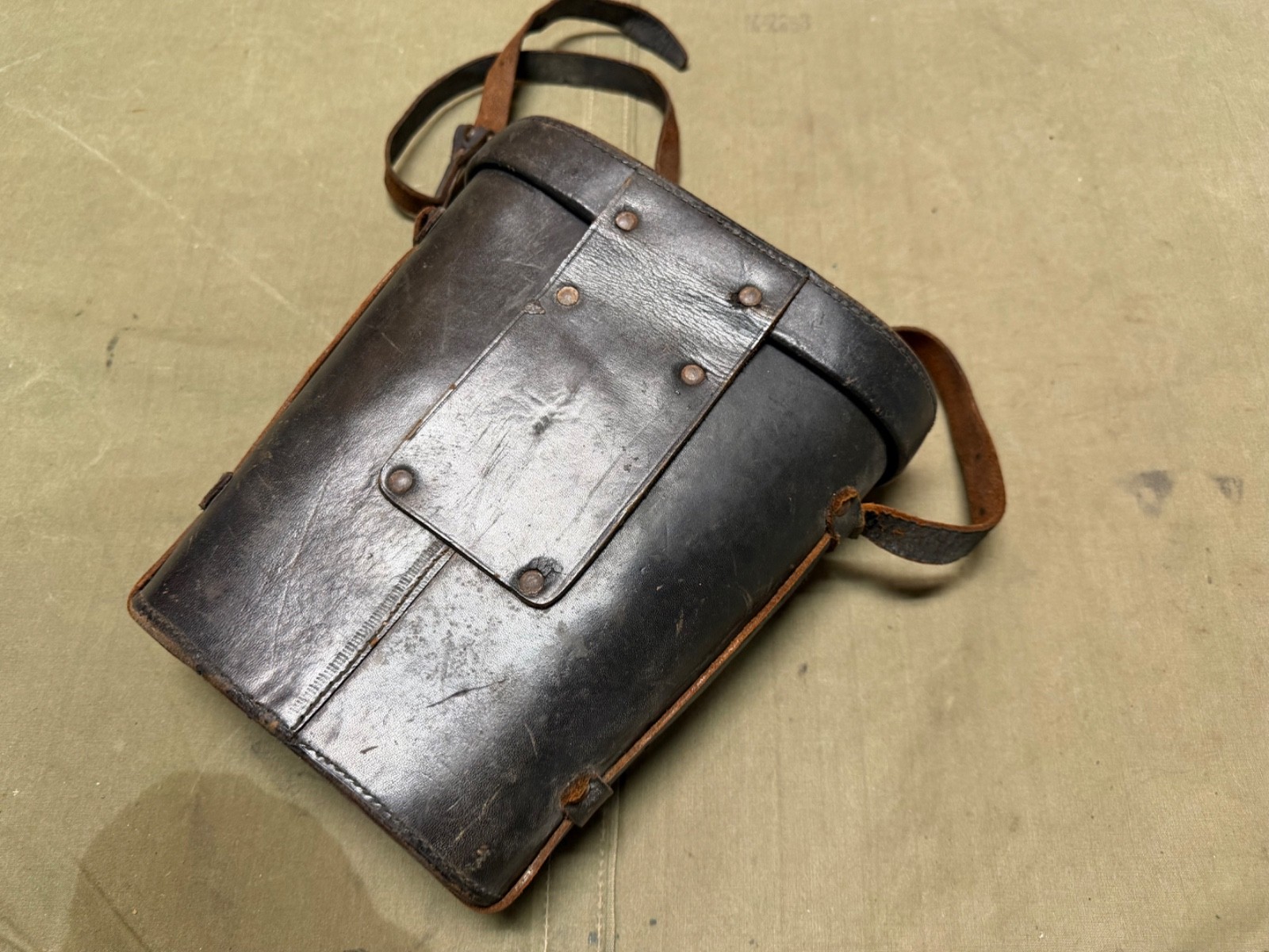 ORIGINAL WWII US NAVY USN MARK 21 7X50 BINOCULARS & CARRY STRAP