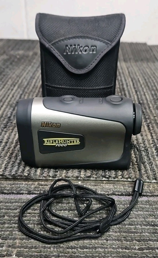 Nikon RifleHunter 1000 Rangefinder with Carry Case