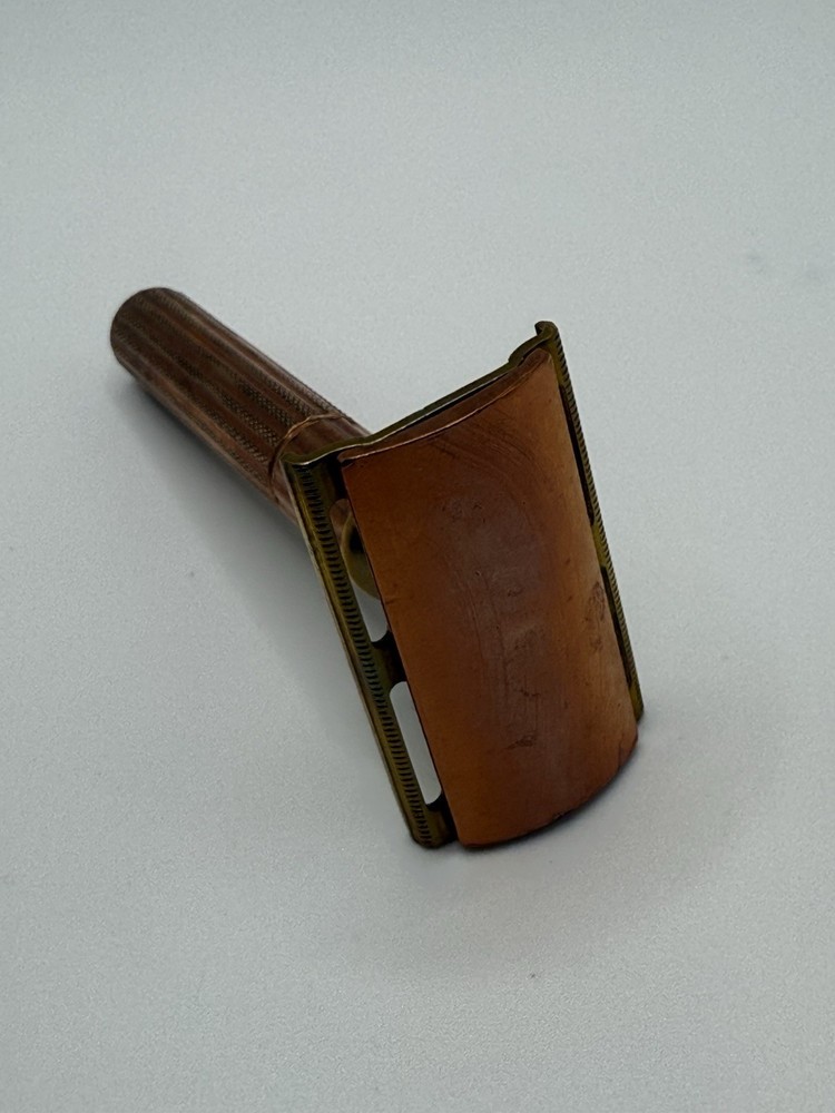 Vintage Gillette DE Two Tone Razor In Original Case, No Date Code
