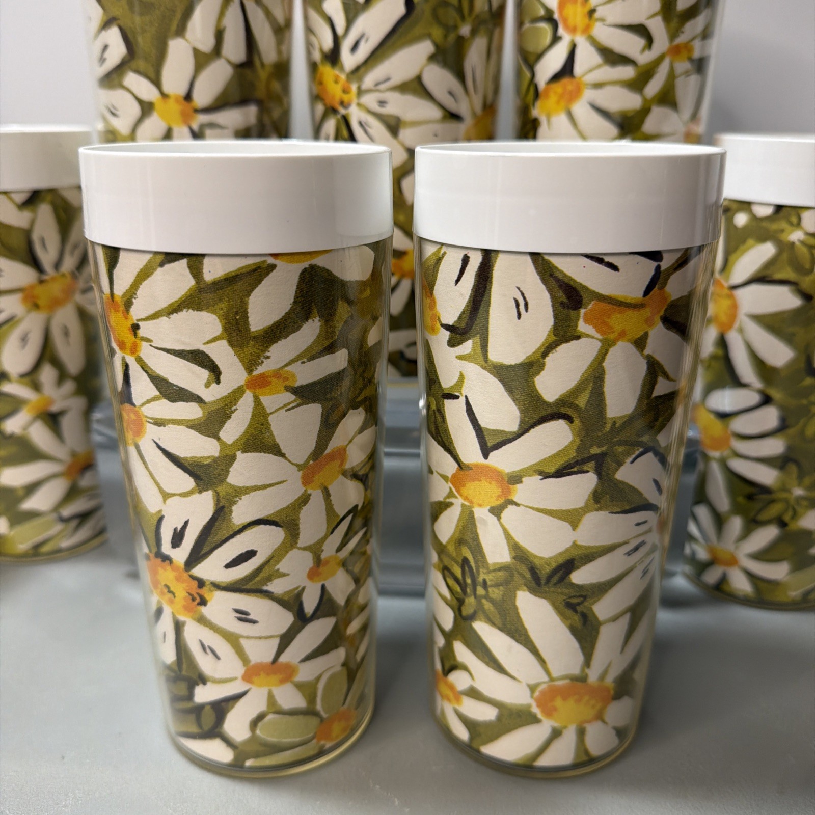 VTG Thermo-Serv West Bend Daisy Tumblers Set of 9 Insulated Plastic 1970s USA