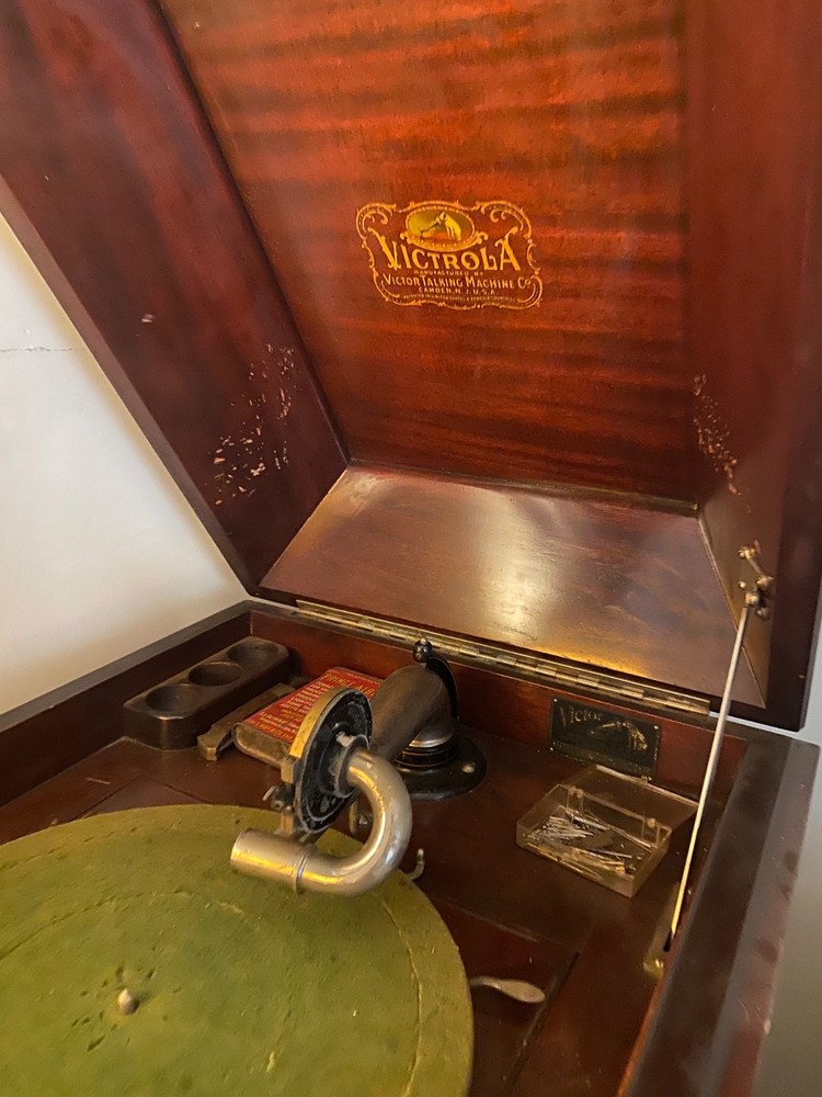 1900s victor victrola phonograph