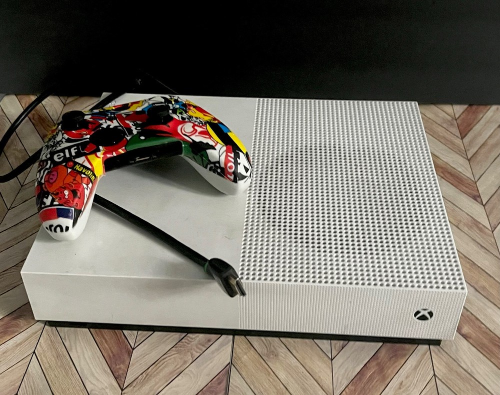 Xbox With Controller