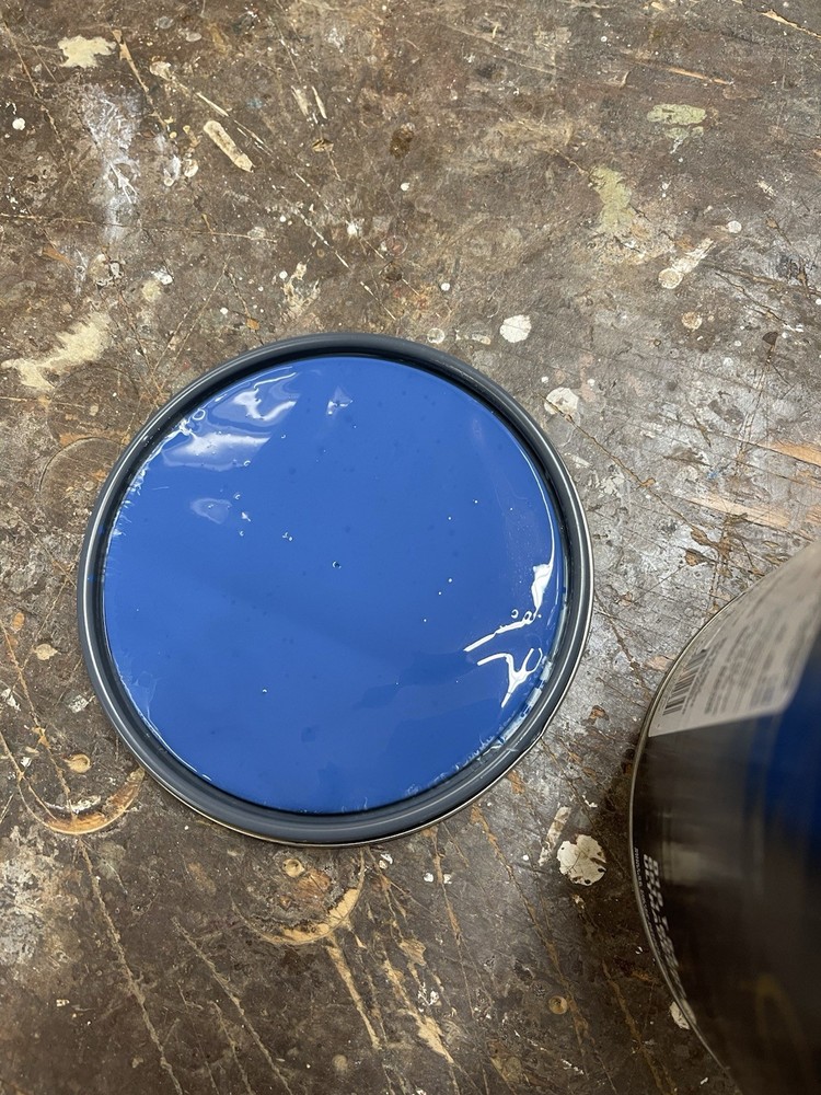 1 Gallon Sherwin Williams Cashmere Interior Egg-Shell / 6524 Commodore Blue