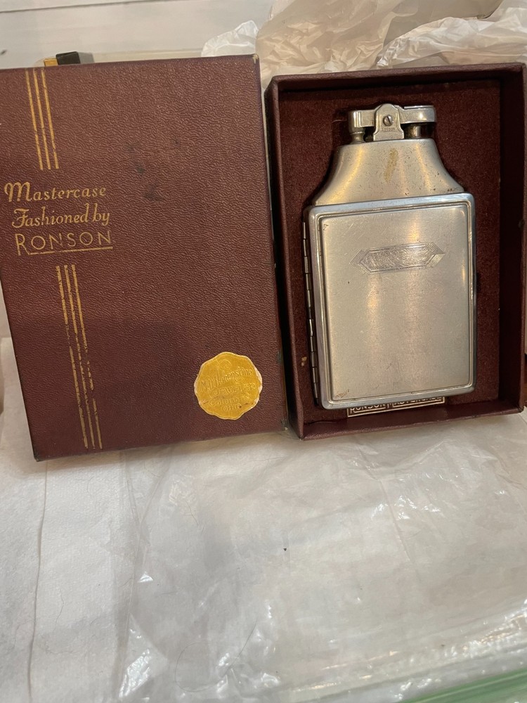 Ronson Vintage Cigarette Case Lighter In Box