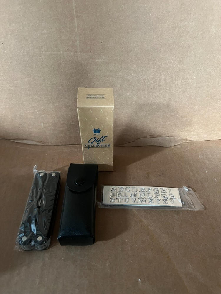 Avon Gift Collection 13 Multitool Function Tools Pocket Knife Tool All-In-One Nw