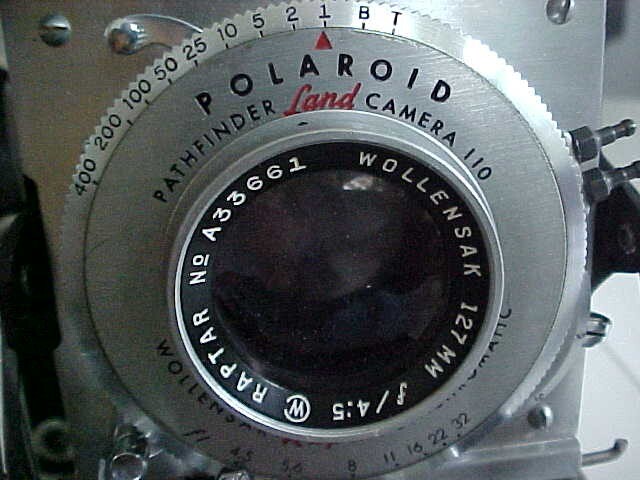 Polaroid Pathfinder camera (bx 98)