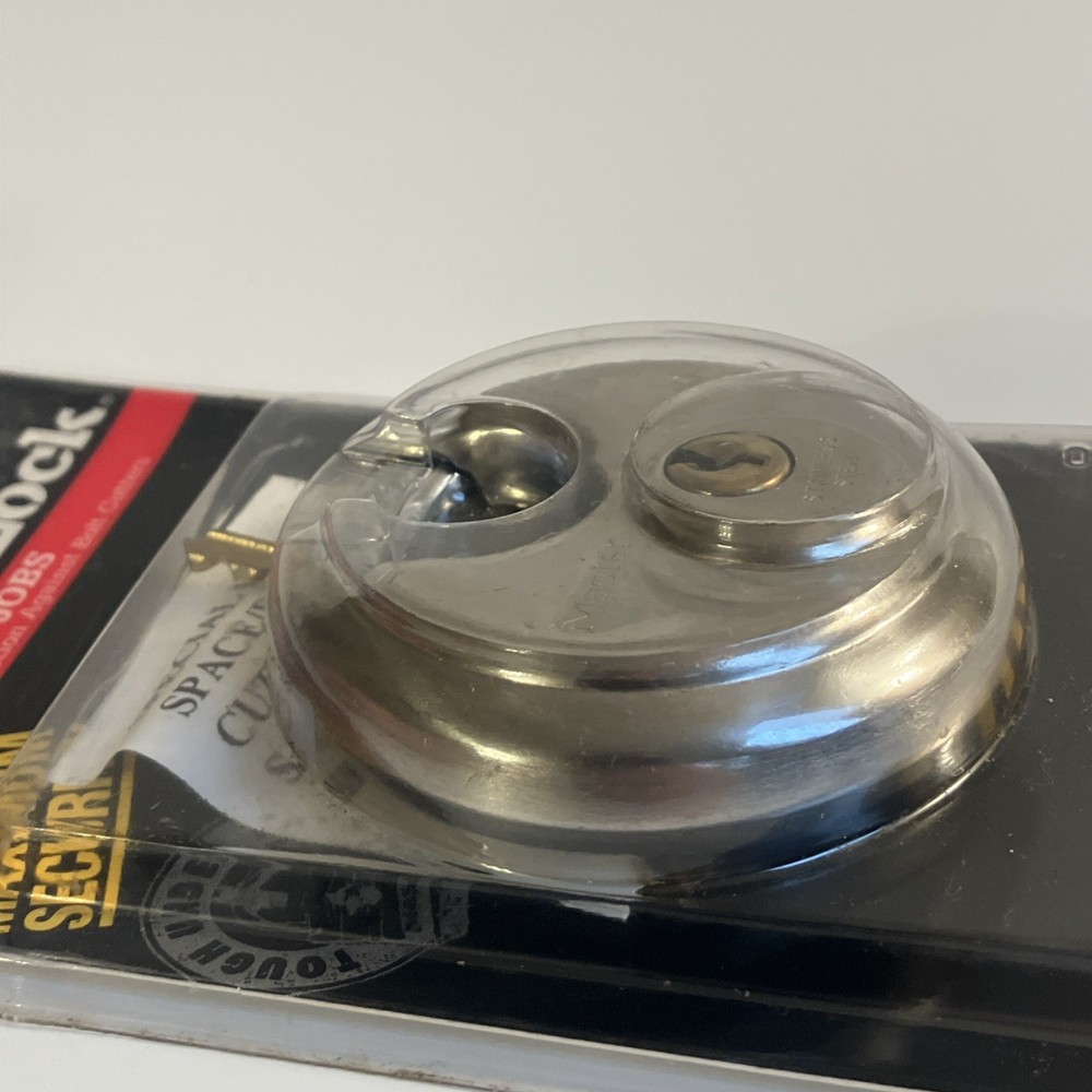 Master Lock Padlock 2-3/4" #40D Shielded Padlock Master Lock - NIP