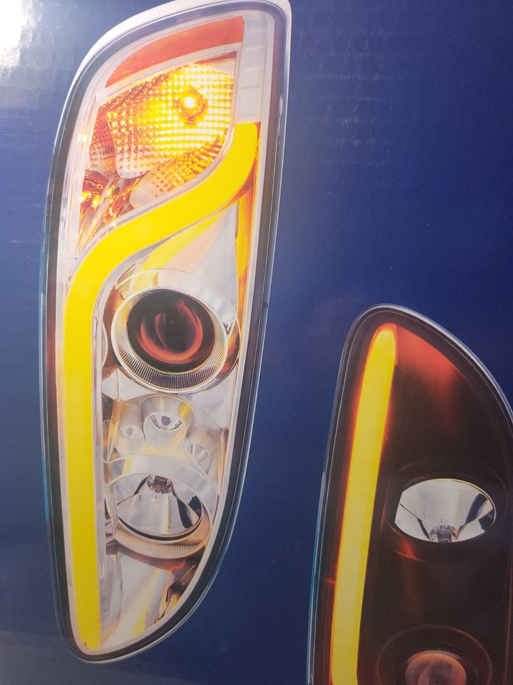 United Pacific 31252 - Chrome Projection Driver Side Headlight For Peterbilt