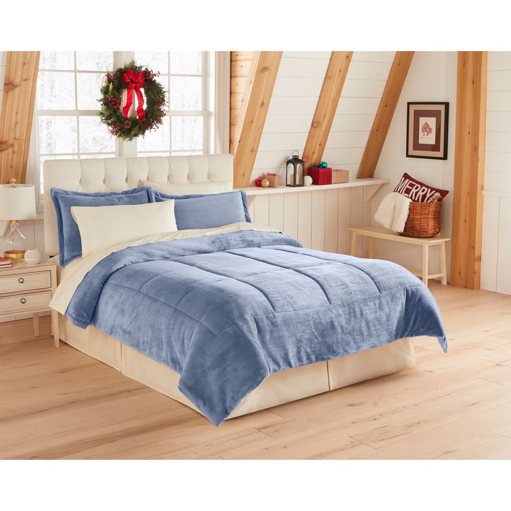 BrylaneHome BH Studio Microfleece Comforter - Queen, Carolina Blue