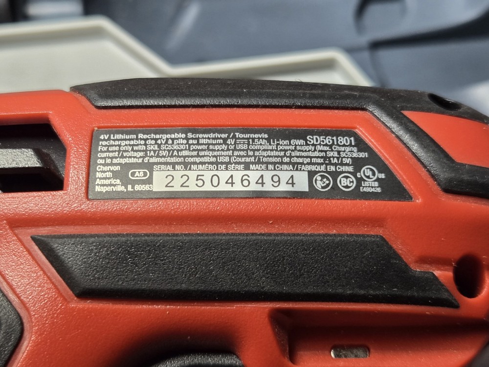 SKIL 4V Cordless Rechargeable Screwdriver Kit SD561801 w/ 42 Bits Case Tested...