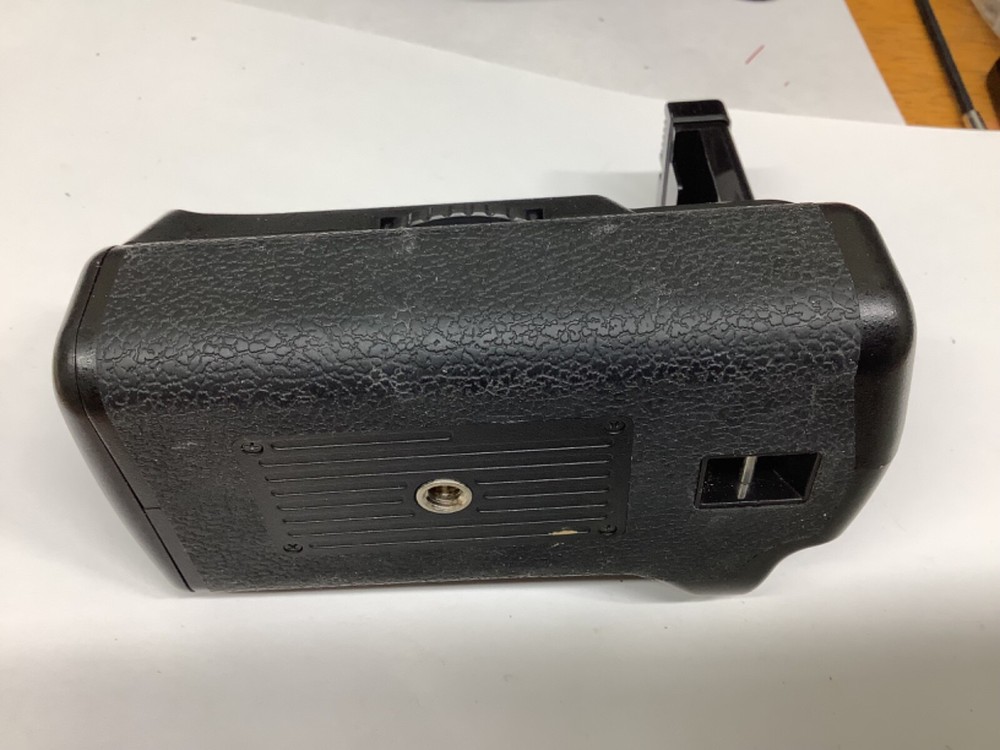 Powerextra MB D3100 Battery Grip