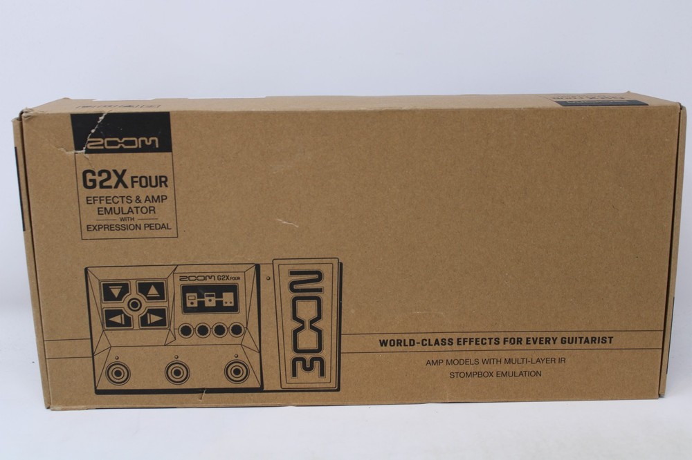 Zoom G2X Four Guitar MultiEffects Processor with Expression Pedal + Box