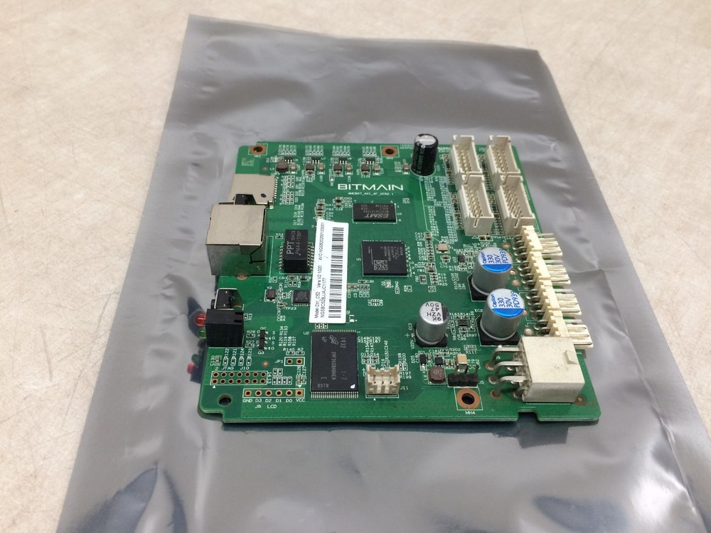 Bitmain S17+ Control Board C52 AMCB07