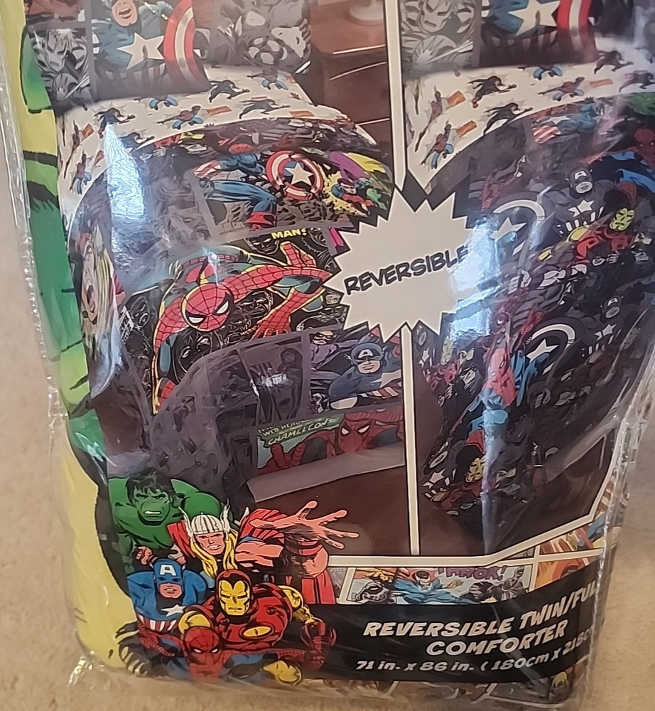 Marvel Comics Reversible Twin/Full Comforter 71” X 86” new in package