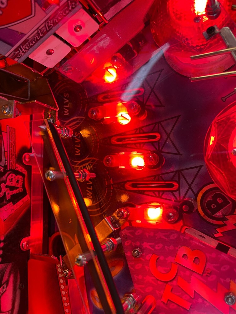Elvis by Stern Pinball Machine - 2330