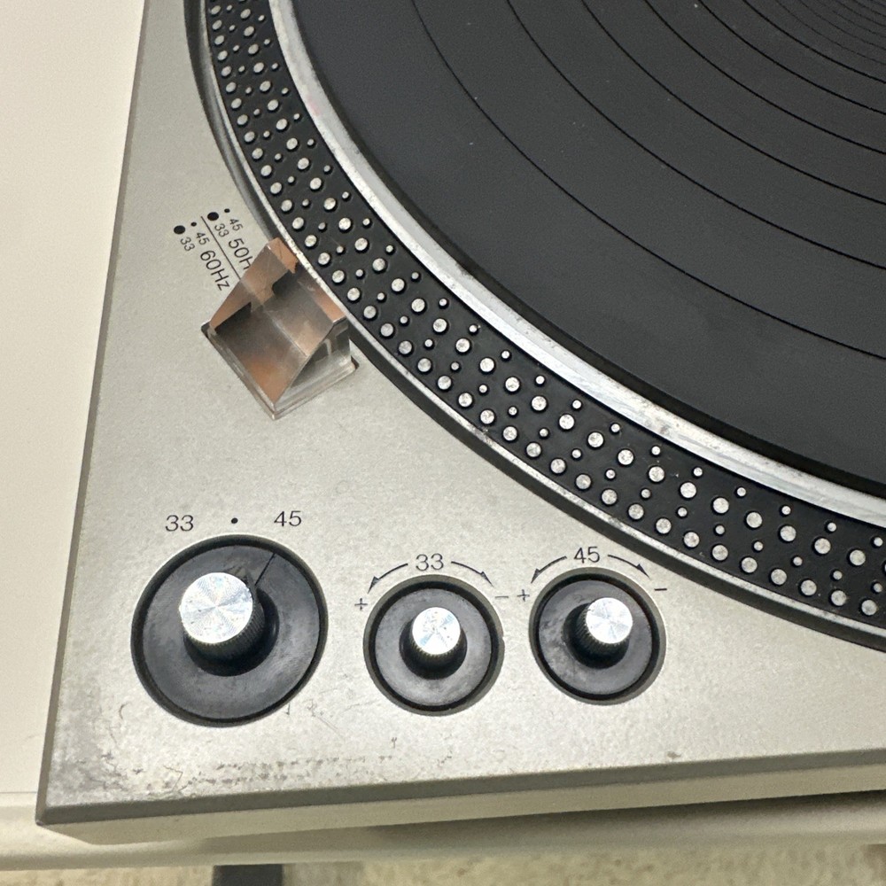 Vintage Technics SL-1650 Direct Drive Automatic Turntable Stacking Spindle READ