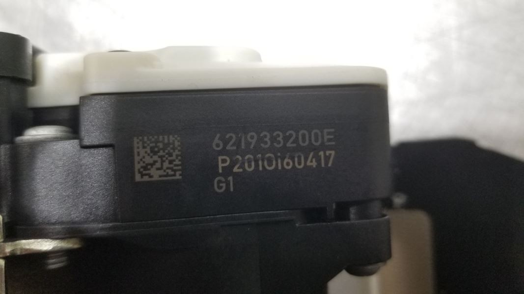 15-18 MERCEDES CLS-CLASS OEM FRONT SEAT BELT RETRACTOR GRAY DRIVER LEFT