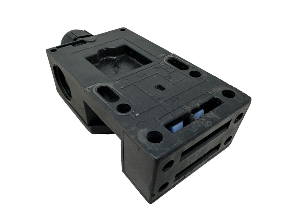 Schmersal AZ 16ZVRK-M20 Safety Interlock Switch