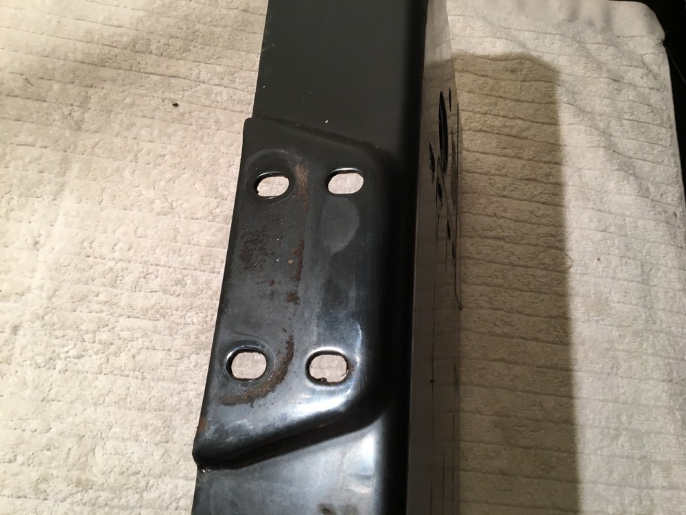 MTD Chipper / Shredder Engine Mounting Bracket 6810184