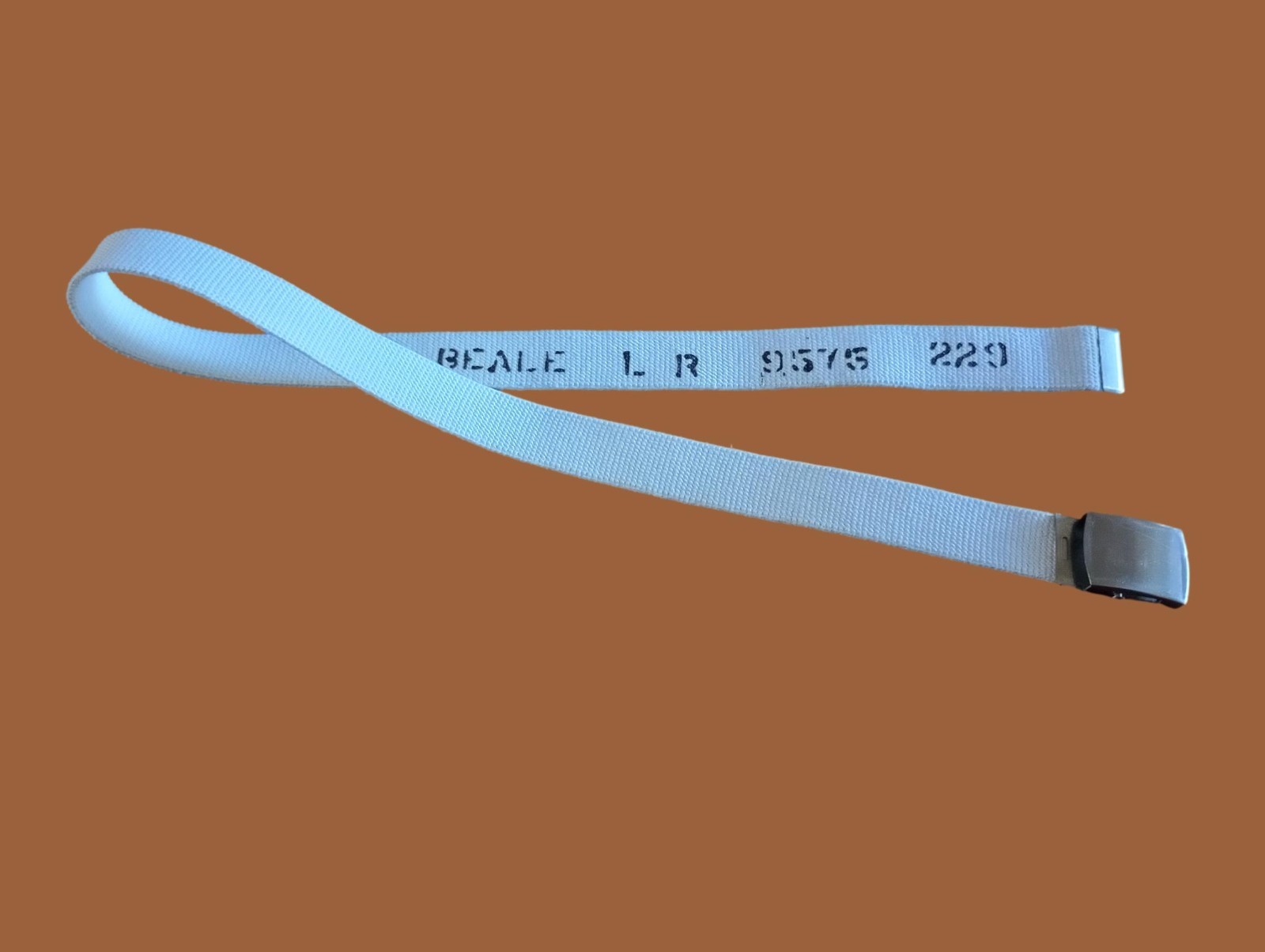 VINTAGE U.S MILITARY NAVY ISSUE WHITE WEB BELT WITH NICKLE PLATED BRASS BUCKLE