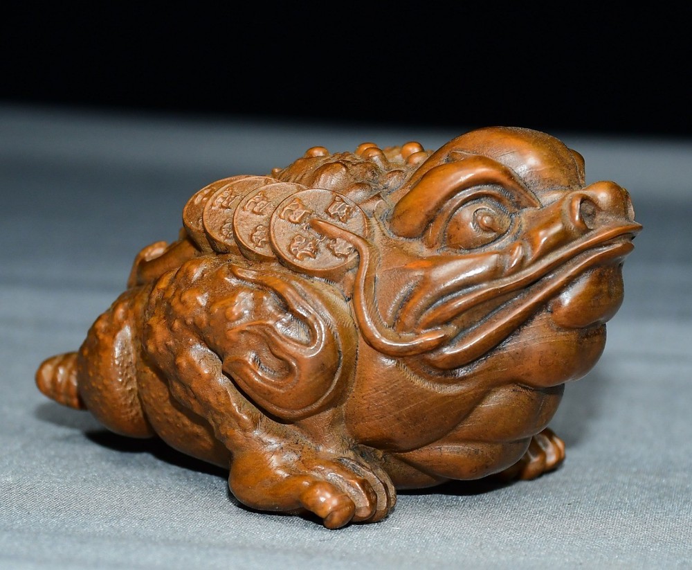 Exquisite Small Leaf Boxwood Golden Toad Handle