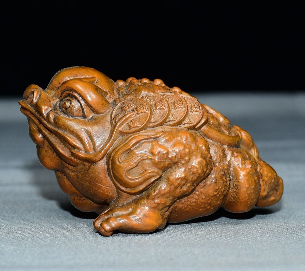 Exquisite Small Leaf Boxwood Golden Toad Handle