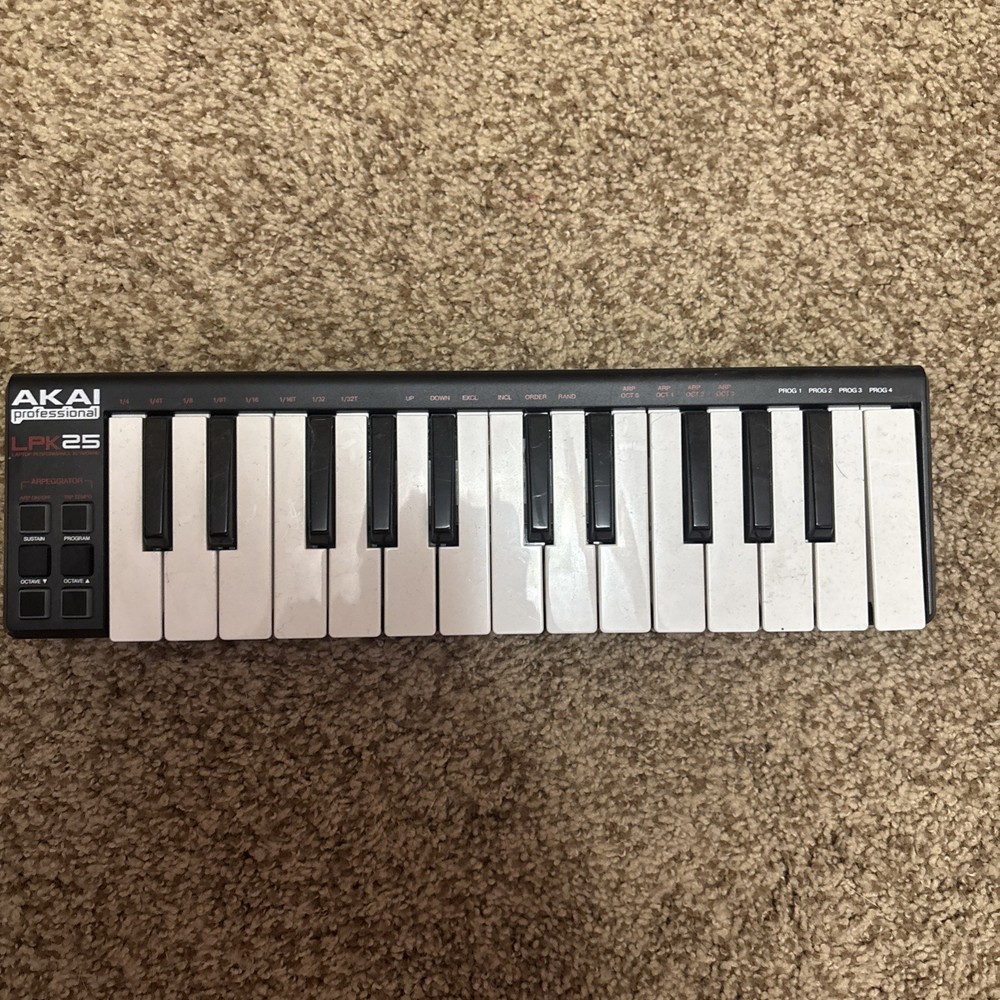 Akai lpk 25