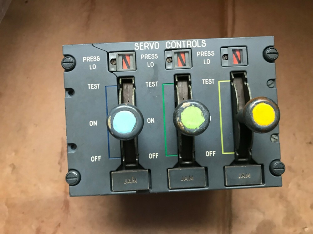 ECE 281TS02Y06 Servo Control Panel USED