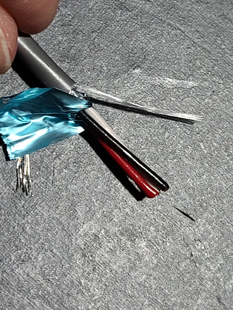 ComTran 32806 18/3C Shielded Twisted Sound/Security Cable Riser Gray /100ft