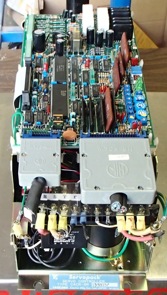 Yaskawa SERVOPAK SERVO CONTROLLER CACR-SR-05BB1BF Used T/O