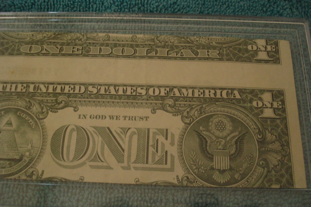 2009 MAJOR MISALIGNMENT ERROR $1 DOLLAR CURRENCY NOTE - FREE SHIPPING