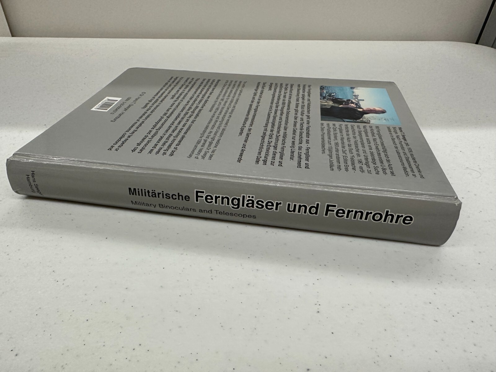 Militärische Ferngläser und Fernrohre: Military Binoculars and Telescopes