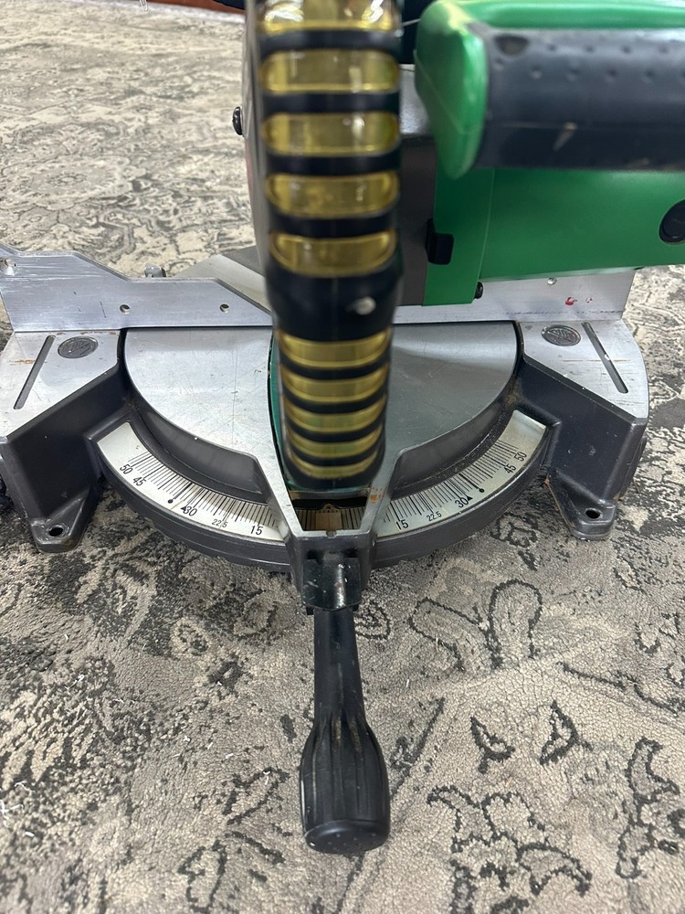 Hitachi C10FCH2 Compound Miter Saw and Laser Marker