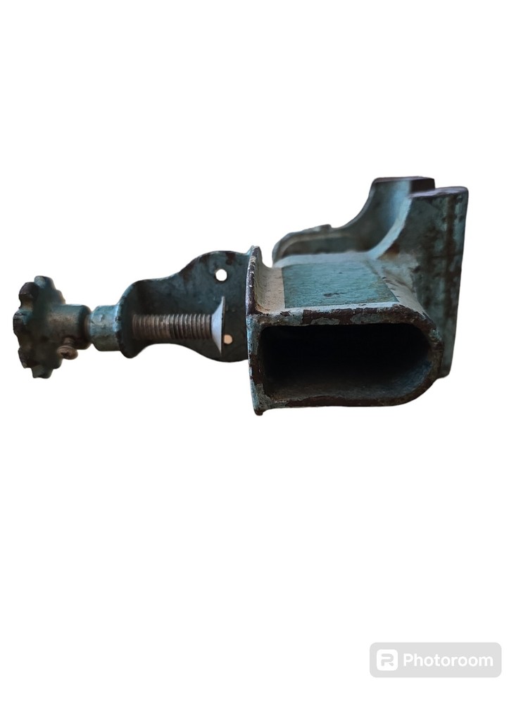 VINTAGE MINI GLOBEMASTER BENCH TABLE VISE