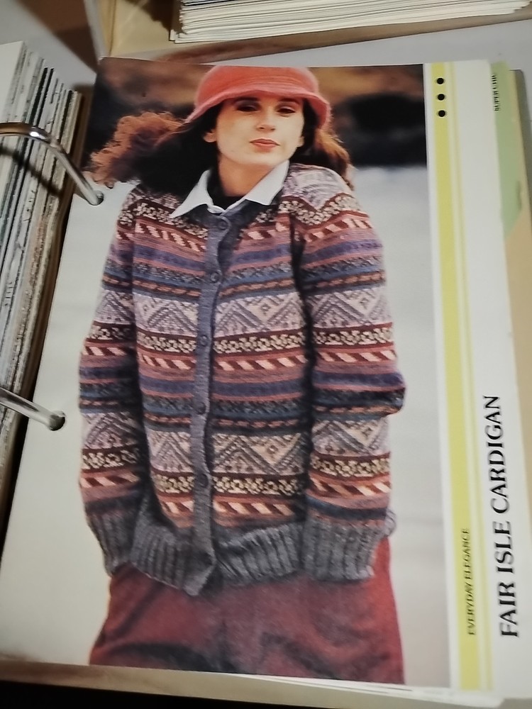 ESSENTIAL KNITTING PATTERN BOOKS Mainly Sweater Patterns