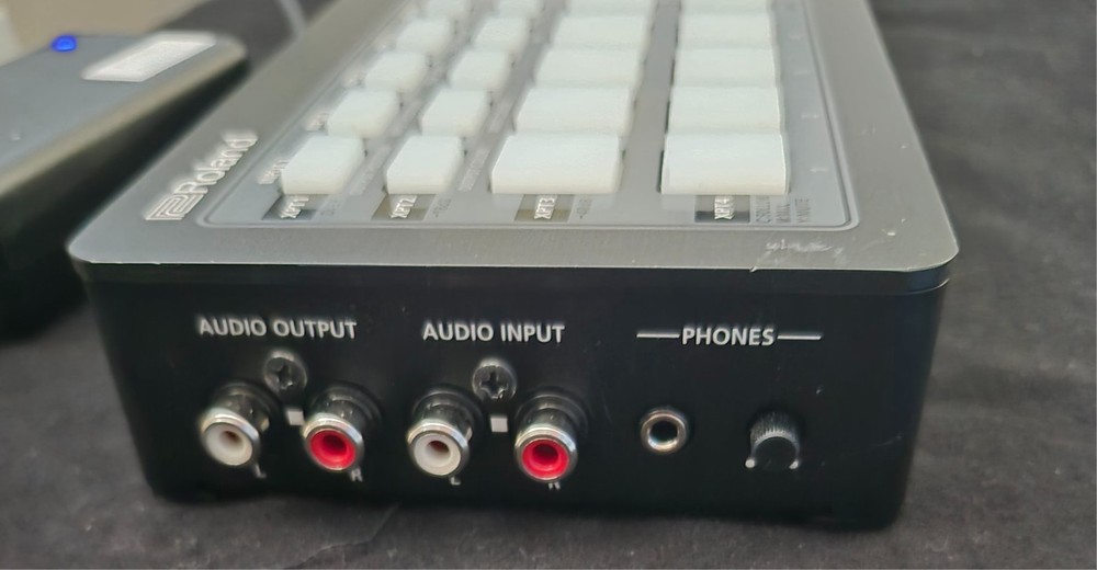 Roland XS-1HD Multi-Format Matrix Switcher