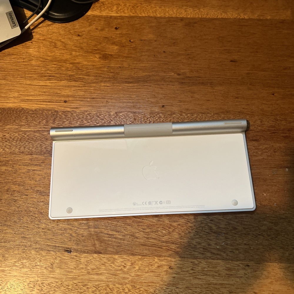 Apple A1314 Wireless Keyboard