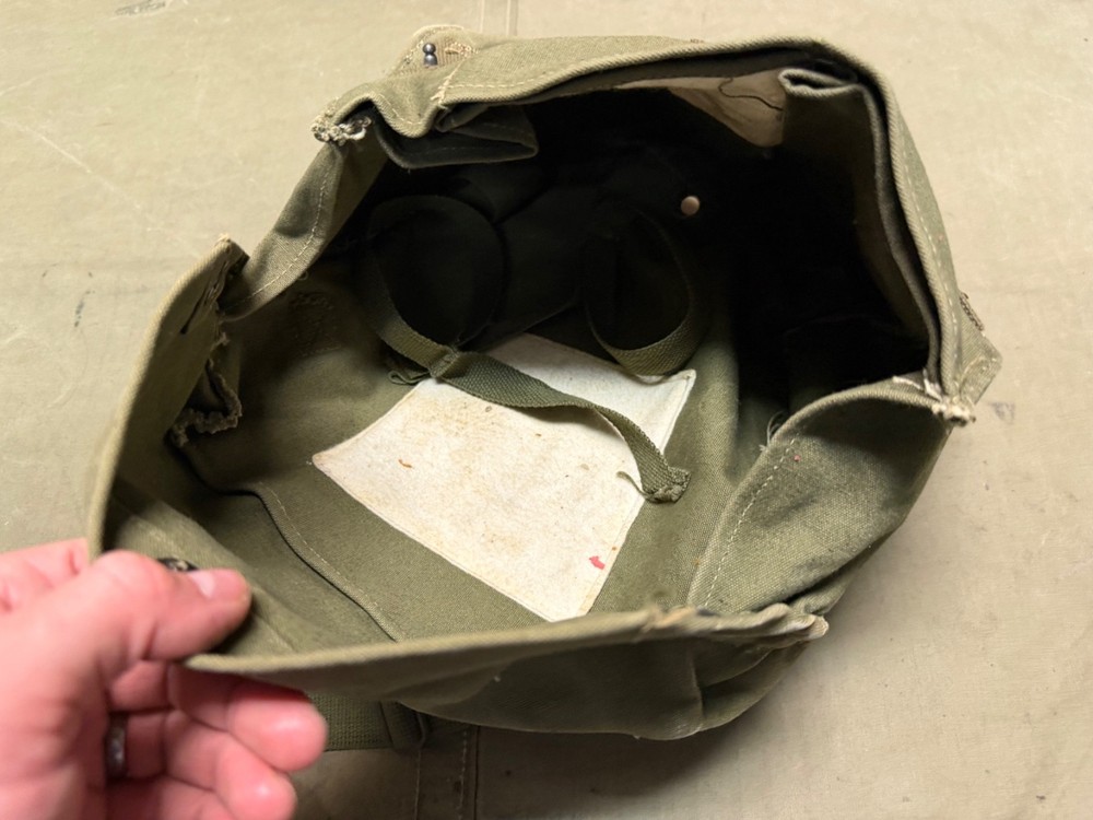 ORIGINAL WWII US ARMY INFANTRY M1A1 M6 GAS MASK CARRY BAG-OD#7